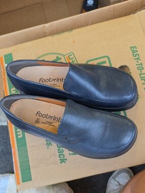 Women's Navy Leather Slip-On Loafers